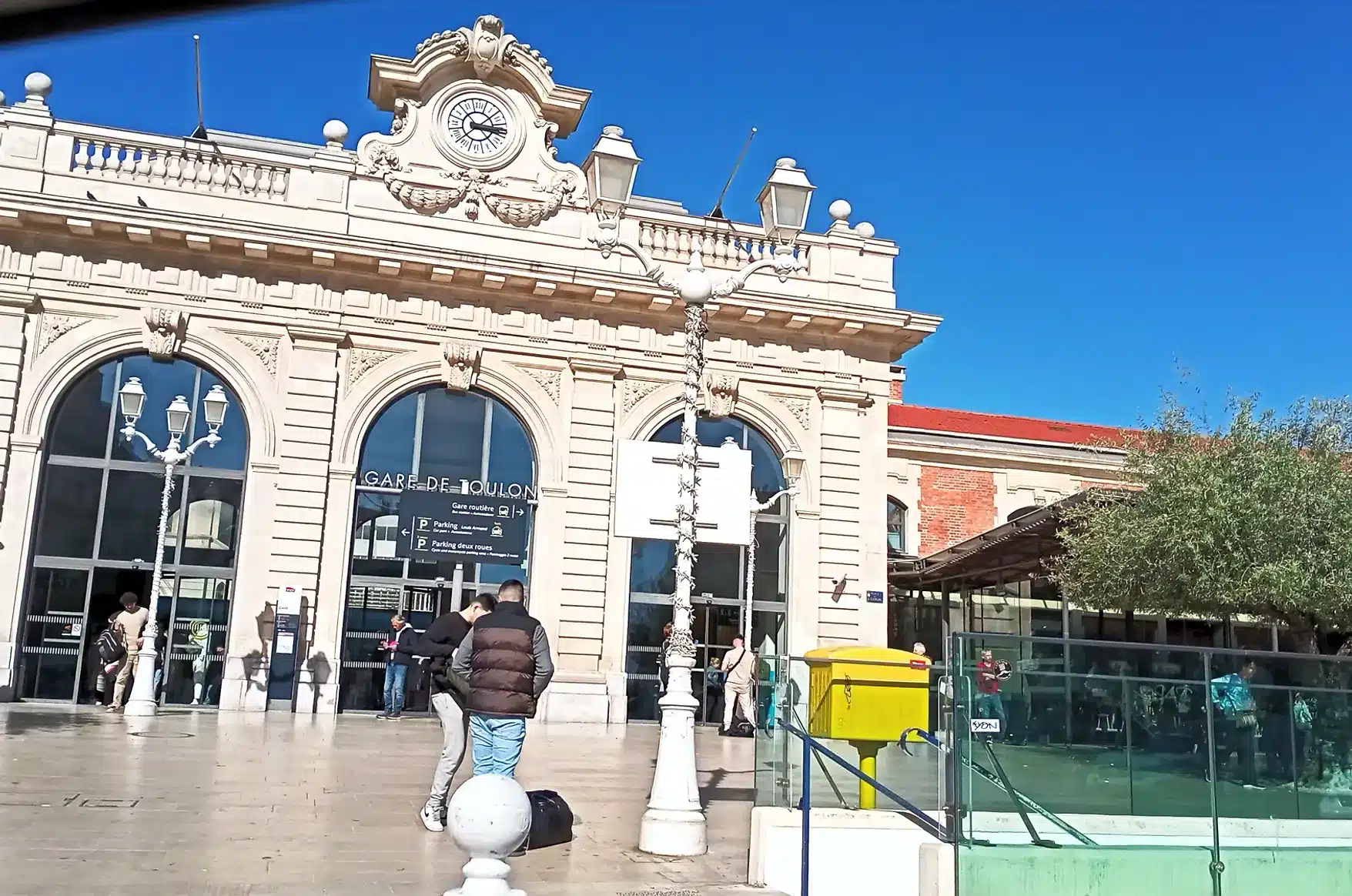 Chauffeur VTC gare de Toulon, Transfert toute distance